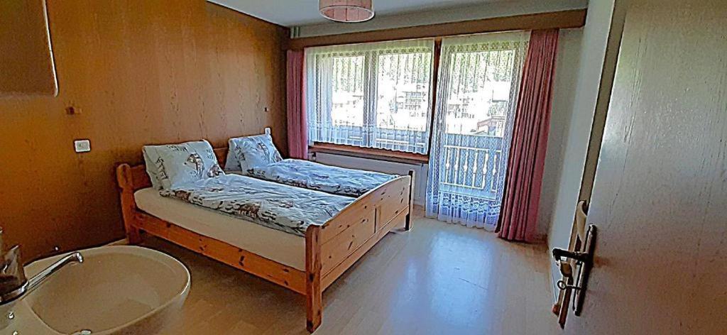 Free Cable Car & Bus In The Summer Haus L'Oree Saas-Grund Ngoại thất bức ảnh